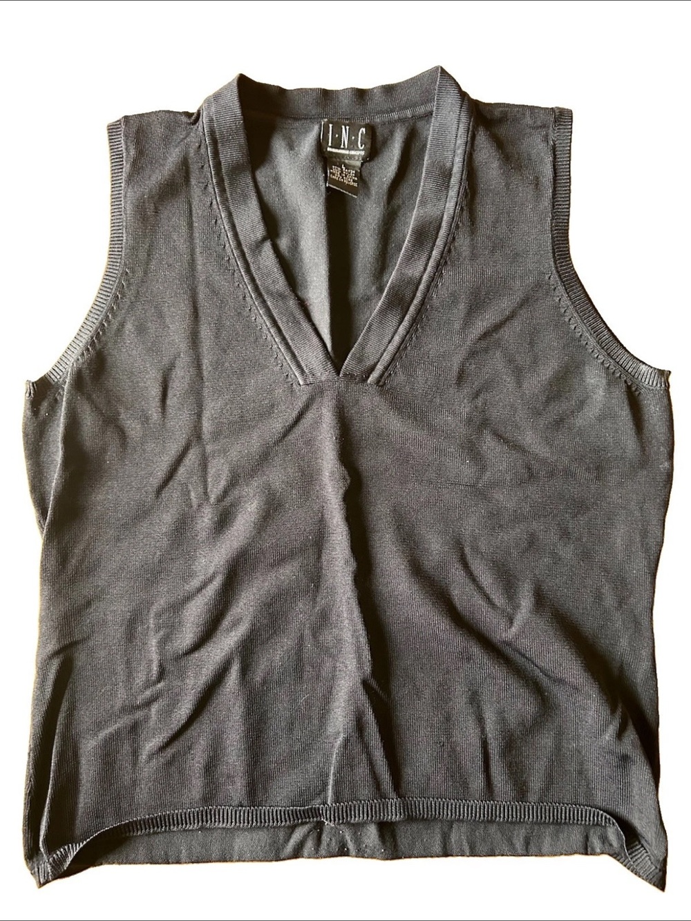 INC International Concepts
Women's Black V-Neck Sleeveless
Knit Sweater Vest L
